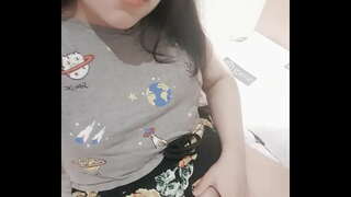 Шлюшка өспүрүм жазат видео үчүн өзүнүн папочки