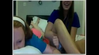 Noge djevojaka s web kamere-Dobiti više takvih djevojaka na FOOT-FETISH-WORLD.ML