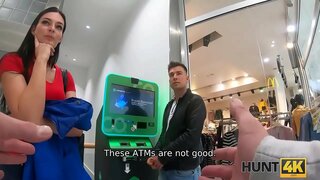 HUNT4K. Nonm mont ki jan l &#039; yo nan bote vin penetration pa moun lòt nasyon