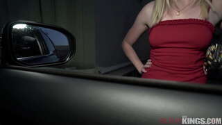 ���นนวอล์คเกอร์ถูก 2 เหมือนพวกเธอและต้องใช้ใหญ่ดิ๊ก